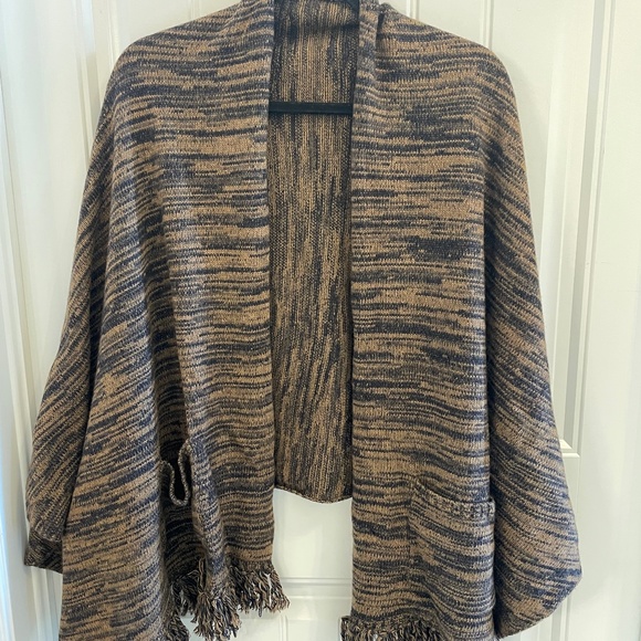 Club Monaco Sweater Wrap - Picture 1 of 10